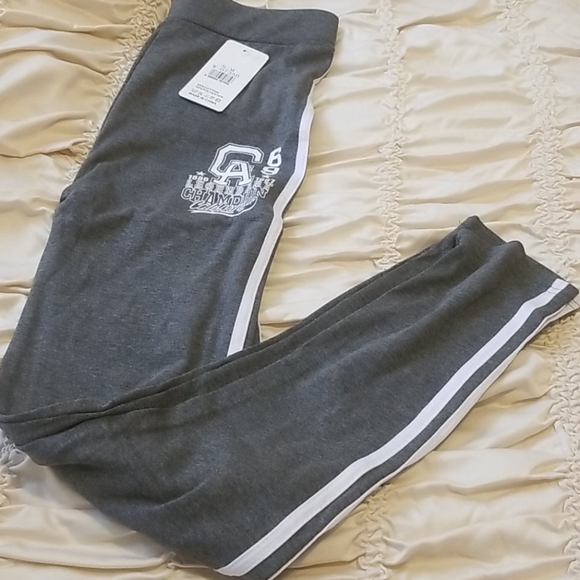 Leggings  only 3 for $20 - Picture 2 of 5